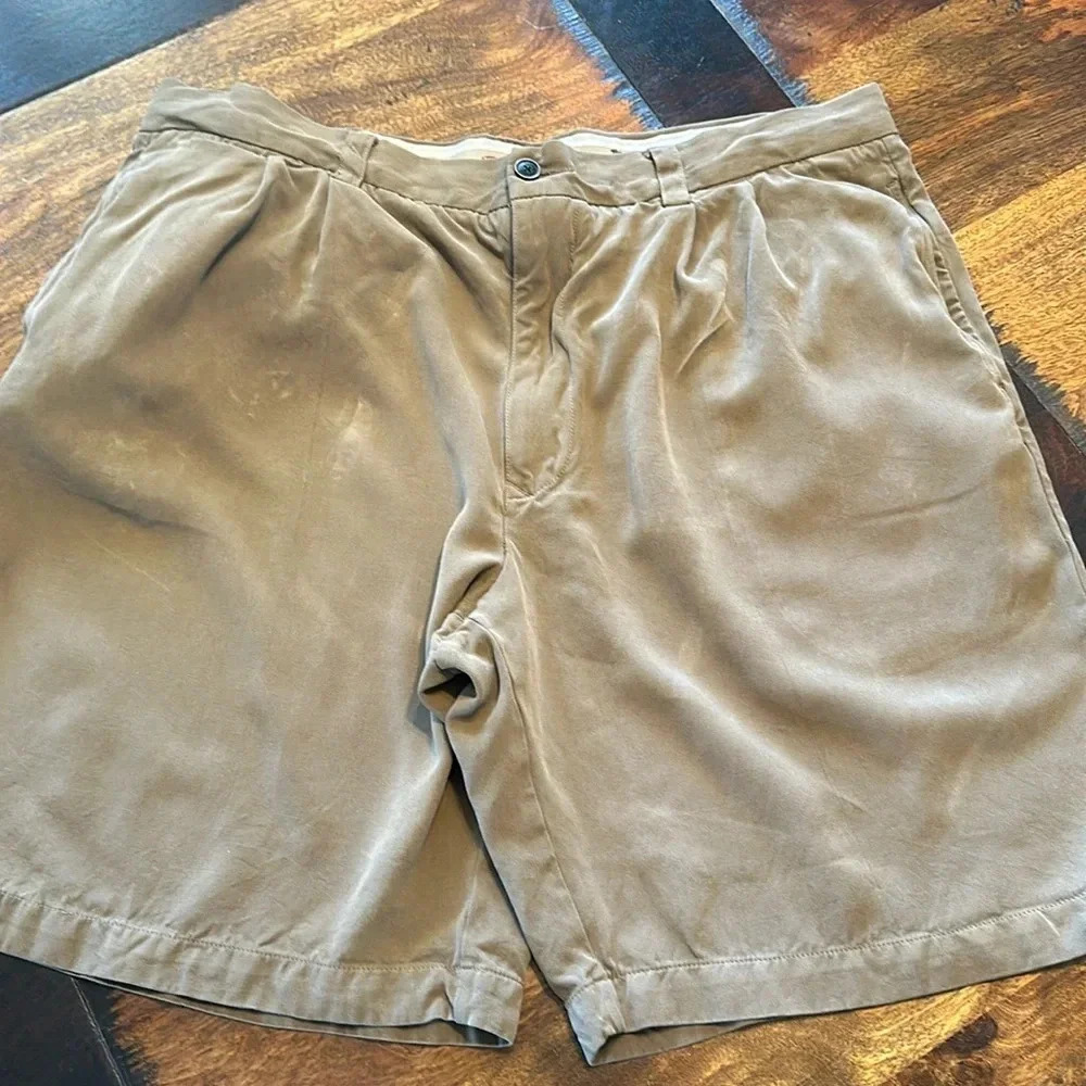 Tommy Bahama men’s silk shorts size 36 waist